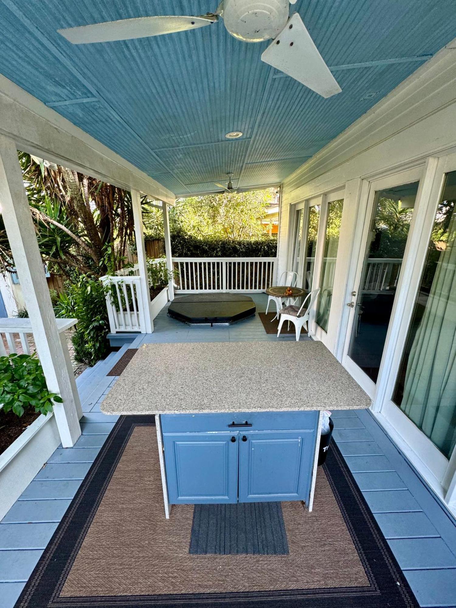 One Bedroom Apartment With Hot Tub 2 Blocks To Magazine Street New Orleans Exterior photo